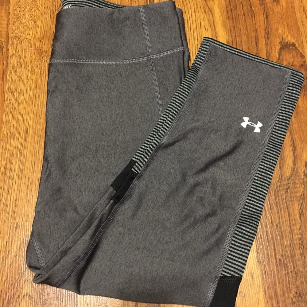 Grey UNDER ARMOUR capris